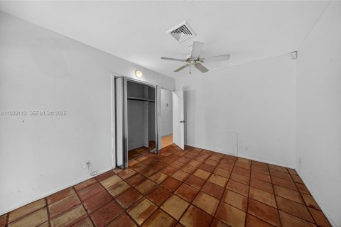 House in Oakland Park, Florida 3 bedrooms, 112.23 sq.m. № 2008509 - photo 12