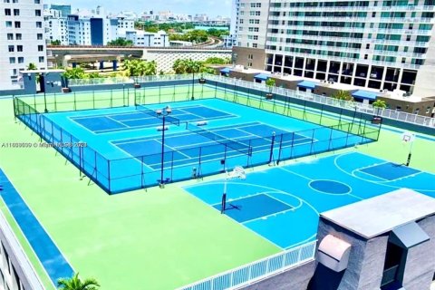 Condominio en venta en Miami, Florida, 1 dormitorio, 55.09 m2 № 1937003 - foto 11