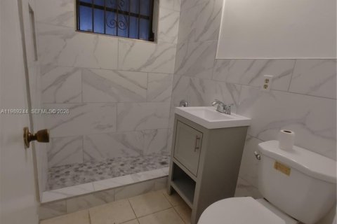 House in North Miami Beach, Florida 2 bedrooms, 74.79 sq.m. № 2051456 - photo 15