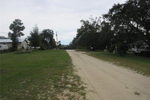 House in Silver Springs Shores, Florida 3 bedrooms, 107.67 sq.m. № 1905650 - photo 16
