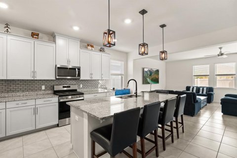 House in Minneola, Florida 5 bedrooms, 298.4 sq.m. № 2111587 - photo 8