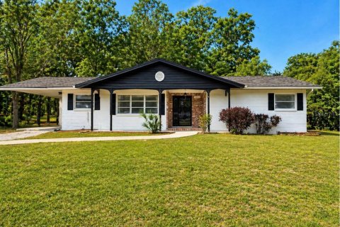 House in Ocala, Florida 3 bedrooms, 132.29 sq.m. № 2196950