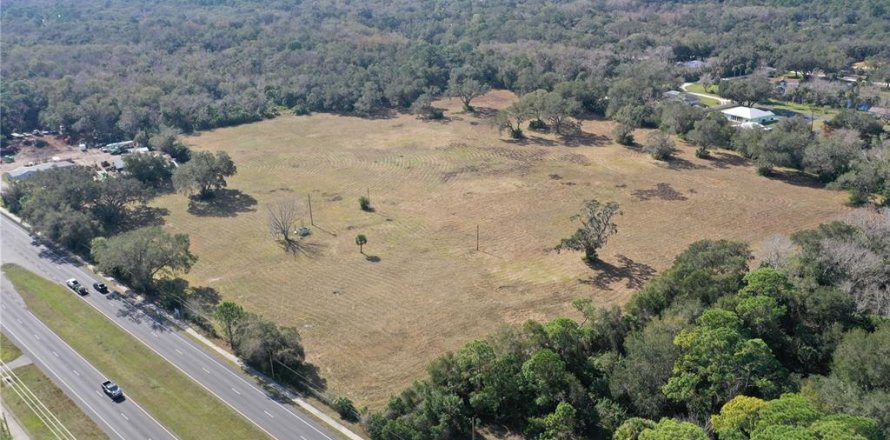 Terreno en Edgewater, Florida № 2109459