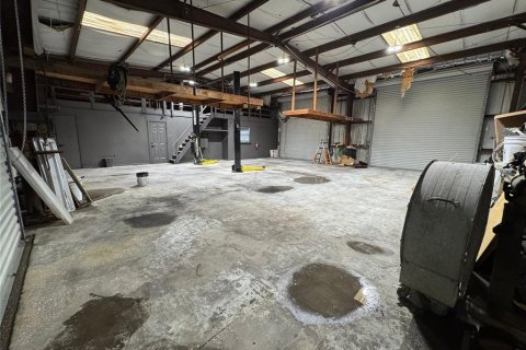 Propiedad comercial en alquiler en Englewood, Florida, 222.97 m2 № 1908331 - foto 3