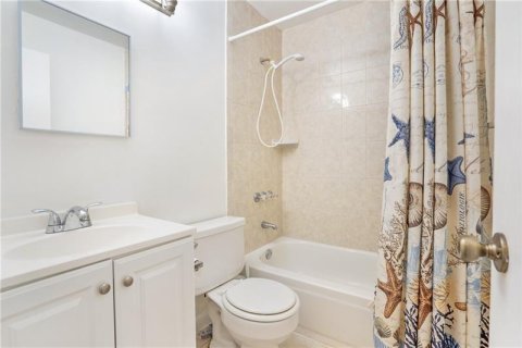 Condo in Hollywood, Florida, 2 bedrooms  № 2082342 - photo 10