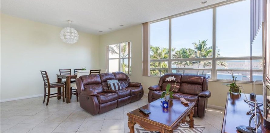 Condo in Hollywood, Florida, 2 bedrooms  № 2082342