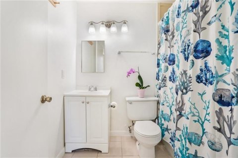 Condo in Hollywood, Florida, 2 bedrooms  № 2082342 - photo 7