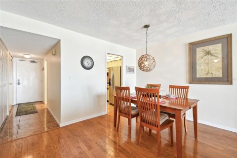 Condominio en venta en Treasure Island, Florida, 2 dormitorios, 117.99 m2 № 1774083 - foto 21