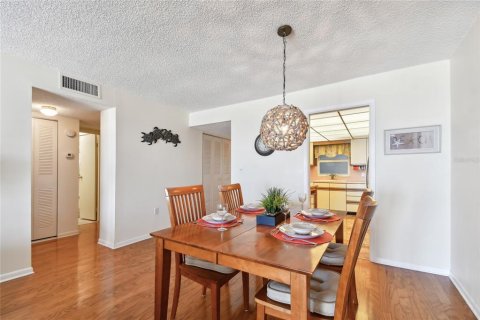 Condominio en venta en Treasure Island, Florida, 2 dormitorios, 117.99 m2 № 1774083 - foto 19