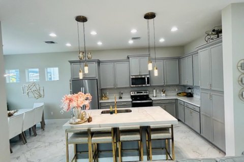 House in Westlake, Florida 4 bedrooms, 201.13 sq.m. № 2378787 - photo 13
