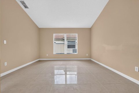 Villa ou maison à vendre à Orlando, Floride: 4 chambres, 215.07 m2 № 2411631 - photo 4