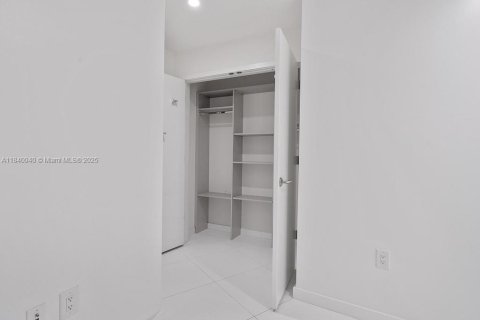 Condominio en venta en Miami, Florida, 1 dormitorio, 87.05 m2 № 1867023 - foto 23