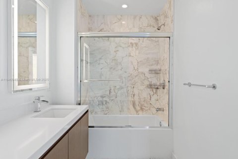 Condominio en venta en Miami, Florida, 1 dormitorio, 87.05 m2 № 1867023 - foto 20