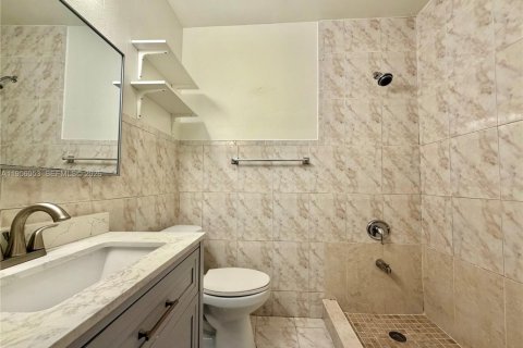 Adosado en alquiler en Hialeah, Florida, 2 dormitorios, 91.04 m2 № 2010738 - foto 6