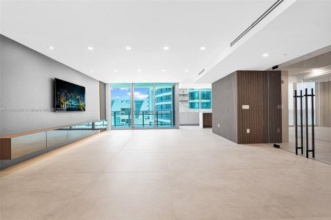 Condo in Hollywood, Florida, 2 bedrooms  № 1938063 - photo 5