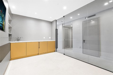 Condo in Hollywood, Florida, 2 bedrooms  № 1938063 - photo 30