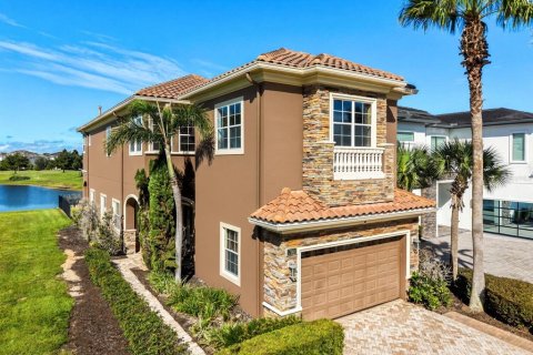 Villa ou maison à Kissimmee, Floride 4 chambres, 341.69 m2 № 2406675