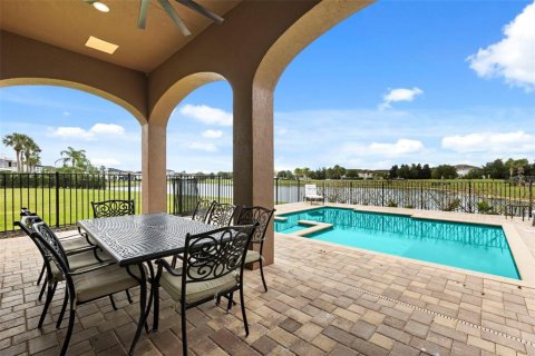 Villa ou maison à vendre à Kissimmee, Floride: 4 chambres, 341.69 m2 № 2406675 - photo 2