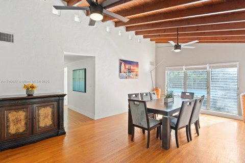 Propiedad comercial en venta en Dania Beach, Florida № 1961159 - foto 9