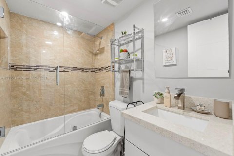 Condo in Coral Gables, Florida, 2 bedrooms  № 1737485 - photo 19