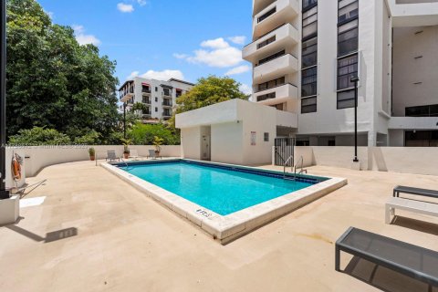 Condo in Coral Gables, Florida, 2 bedrooms  № 1737485 - photo 27