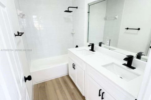 Adosado en venta en Homestead, Florida, 4 dormitorios, 154.31 m2 № 2009060 - foto 18