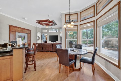 House in Davie, Florida 5 bedrooms, 368.26 sq.m. № 1929602 - photo 14