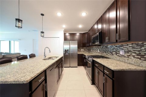 House in Leesburg, Florida 3 bedrooms, 159.14 sq.m. № 2200207 - photo 3