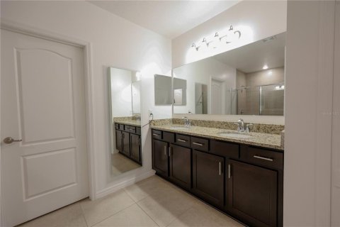 House in Leesburg, Florida 3 bedrooms, 159.14 sq.m. № 2200207 - photo 9
