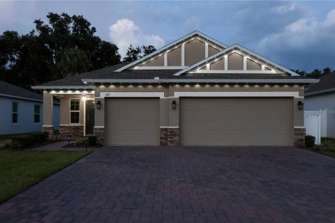 House in Leesburg, Florida 3 bedrooms, 159.14 sq.m. № 2200207 - photo 2