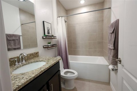 House in Leesburg, Florida 3 bedrooms, 159.14 sq.m. № 2200207 - photo 14