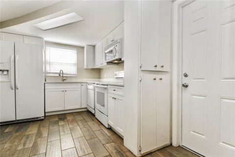 Casa en alquiler en Holiday, Florida, 3 dormitorios, 106.28 m2 № 1905083 - foto 5