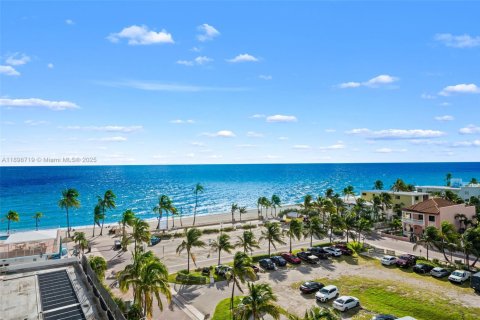 Condo in Hollywood, Florida, 2 bedrooms  № 2035481