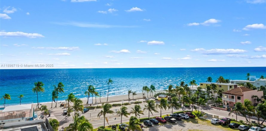 Condo in Hollywood, Florida, 2 bedrooms  № 2035481