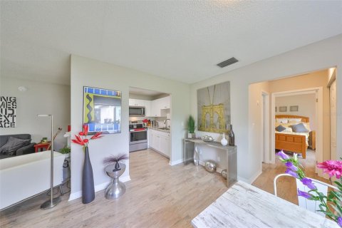 Condominio en venta en Sun City Center, Florida, 1 dormitorio, 76.18 m2 № 1573852 - foto 10