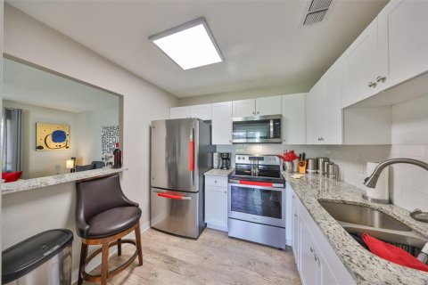 Condominio en venta en Sun City Center, Florida, 1 dormitorio, 76.18 m2 № 1573852 - foto 5