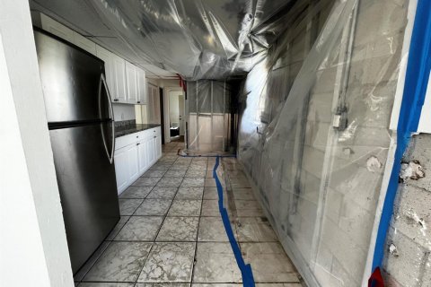 House in West Palm Beach, Florida 4 rooms, 165.18 sq.m. № 2387250 - photo 6