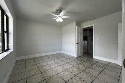 House in West Palm Beach, Florida 4 rooms, 165.18 sq.m. № 2387250 - photo 7