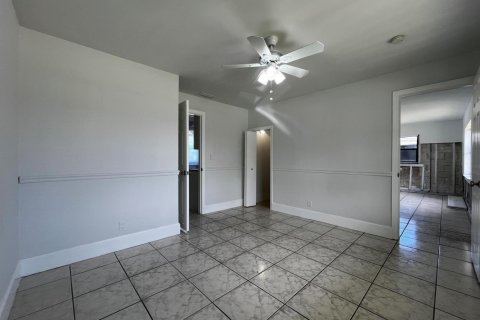 House in West Palm Beach, Florida 4 rooms, 165.18 sq.m. № 2387250 - photo 8