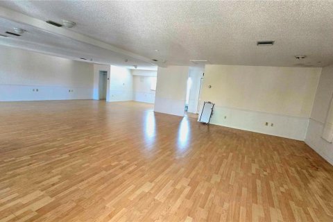 Commercial property in Venice, Florida 120.77 sq.m. № 2214876 - photo 5