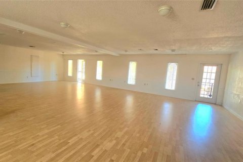 Commercial property in Venice, Florida 120.77 sq.m. № 2214876 - photo 11