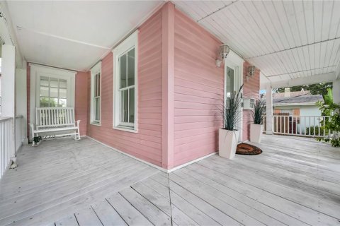 House in Orlando, Florida 6 bedrooms, 423.08 sq.m. № 1881071 - photo 3