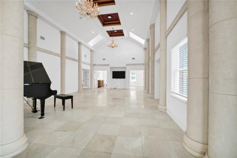 House in Orlando, Florida 6 bedrooms, 423.08 sq.m. № 1881071 - photo 4