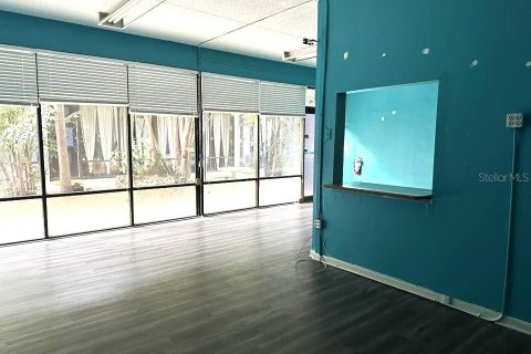 Immobilier commercial à louer à Port Charlotte, Floride: 604.98 m2 № 2109185 - photo 4