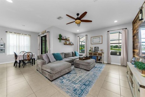 House in Trinity, Florida 5 bedrooms, 300.26 sq.m. № 1771199 - photo 5