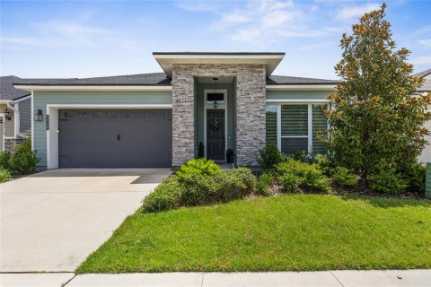 House in Gainesville, Florida 4 bedrooms, 210.98 sq.m. № 1795177 - photo 1