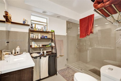 Casa en venta en North Bay Village, Florida, 4 dormitorios, 146.23 m2 № 2056431 - foto 29