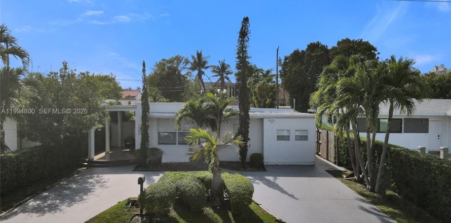 Casa en North Bay Village, Florida 4 dormitorios, 146.23 m2 № 2056431