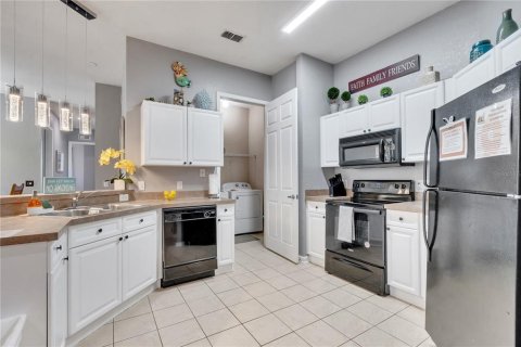 Copropriété à vendre à Davenport, Floride: 4 chambres, 156.82 m2 № 2224998 - photo 2