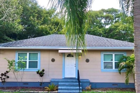 Casa en Gulfport, Florida 3 dormitorios, 92.34 m2 № 2214256